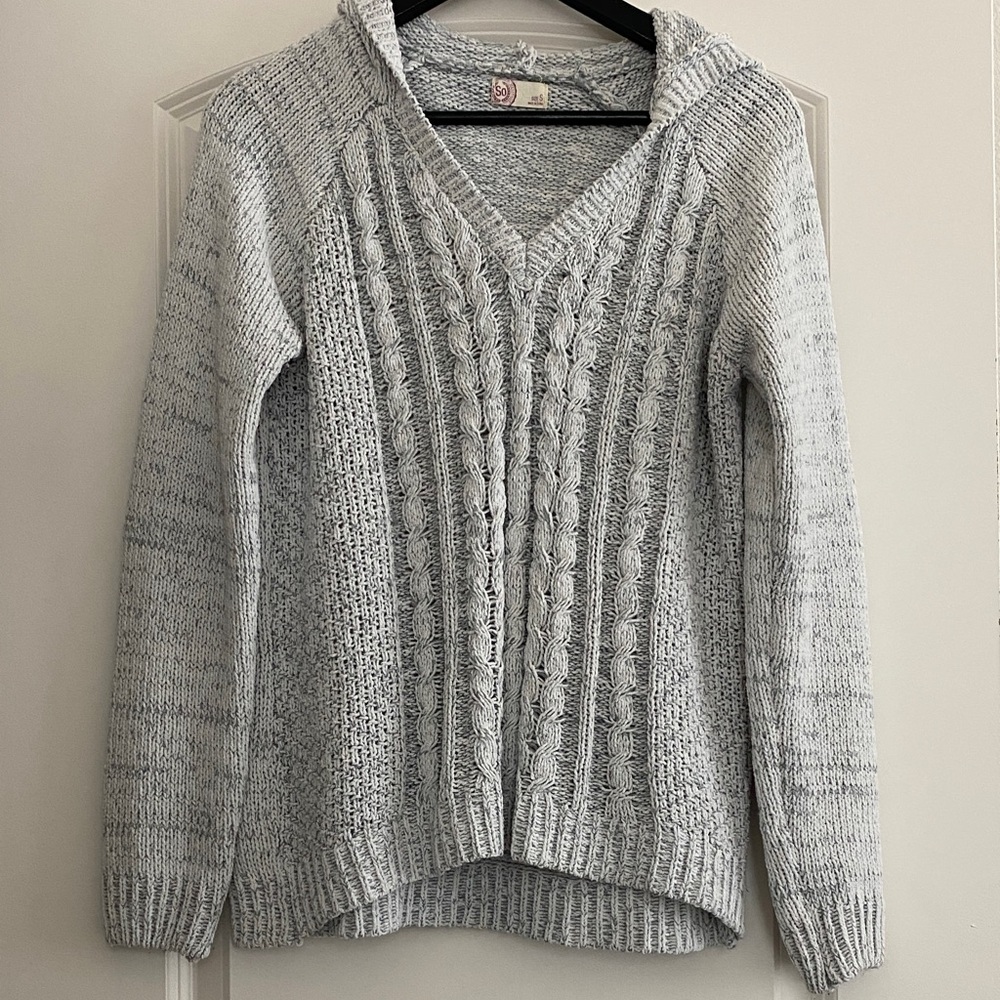 SO Knit Gray V-Neck Women's Sweater